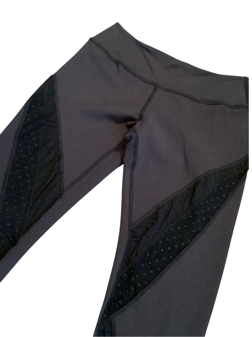Beyond Yoga Limited Edition Black Mesh Panel Leggings Size Large‎